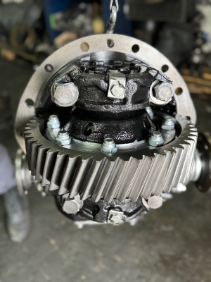 4320Х-2502007 Редуктор среднего моста Урал 15отв. 49зуб. нов/обр i=7,49 4320Х-2502007 4320Х-2502007 Редуктор среднего моста Урал 15отв. 49зуб. нов/обр i=7,49 4320Х-2502007